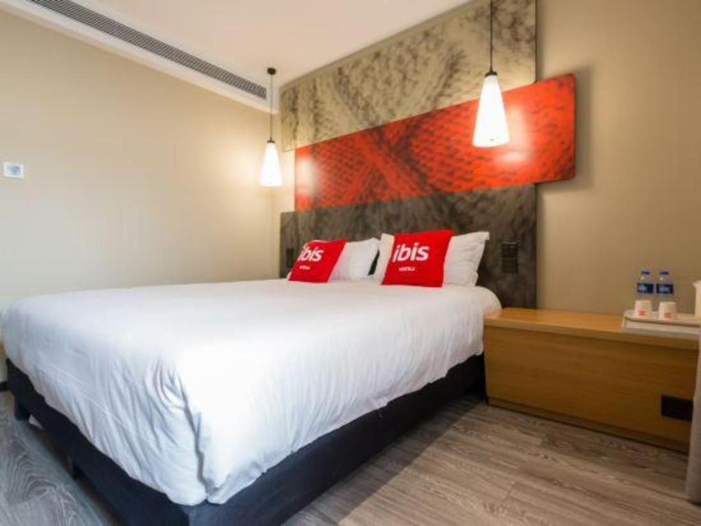 Ibis Nanchang Zhongshan Road Pedestrian Street Hotel Bagian luar foto